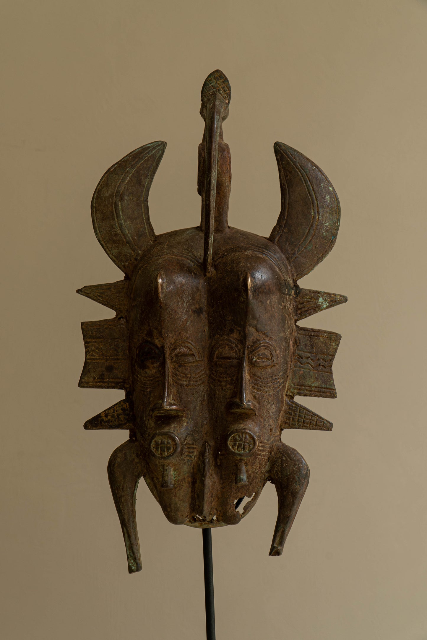 MASQUE DOUBLE KPÉLIÉ