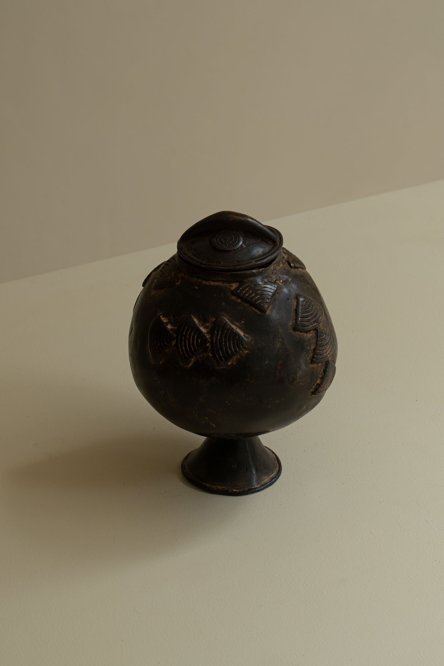 BOÎTE AKAN EN BRONZE