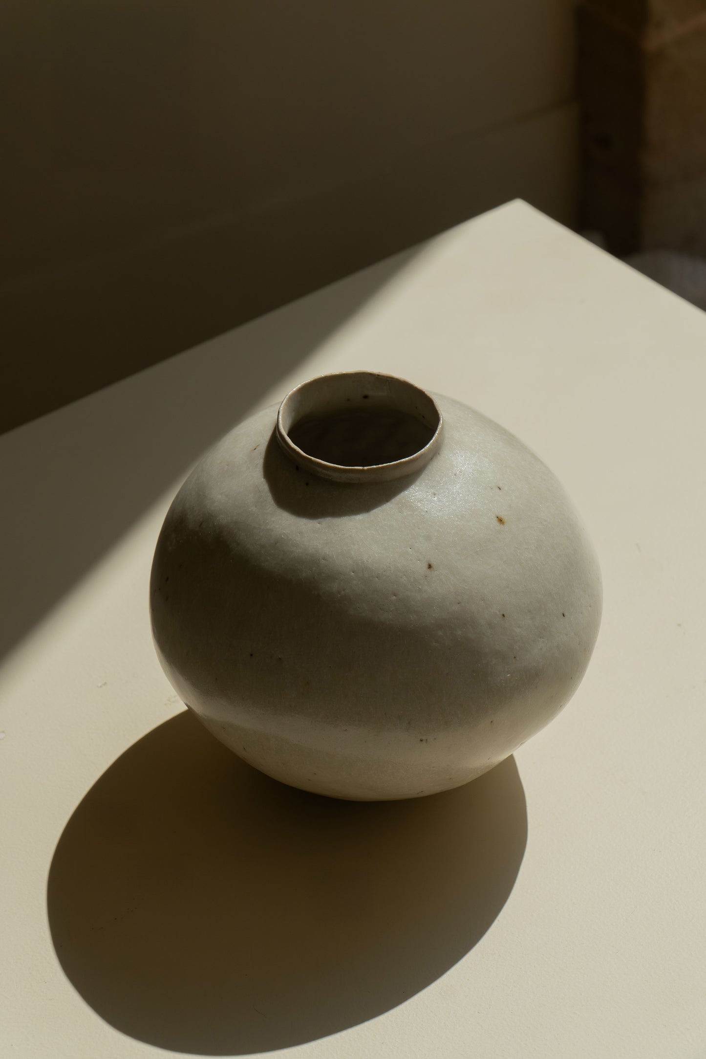 Vase Milk 00