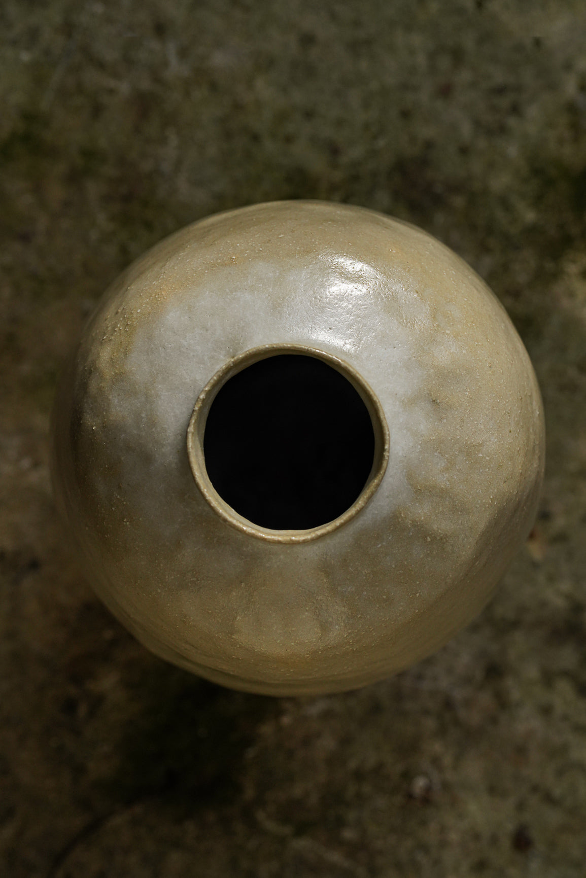 VASE OCHRE 8