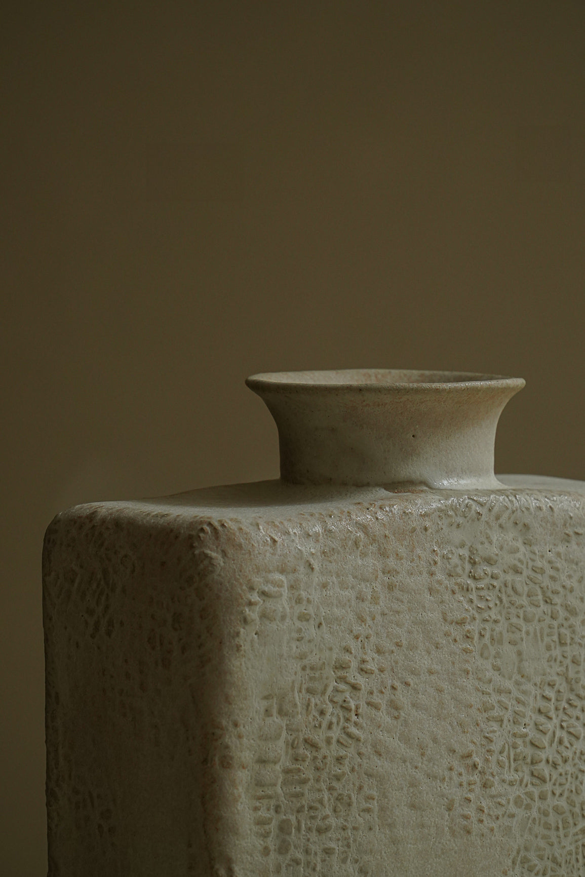 VASE BLANC TEXTURÉ