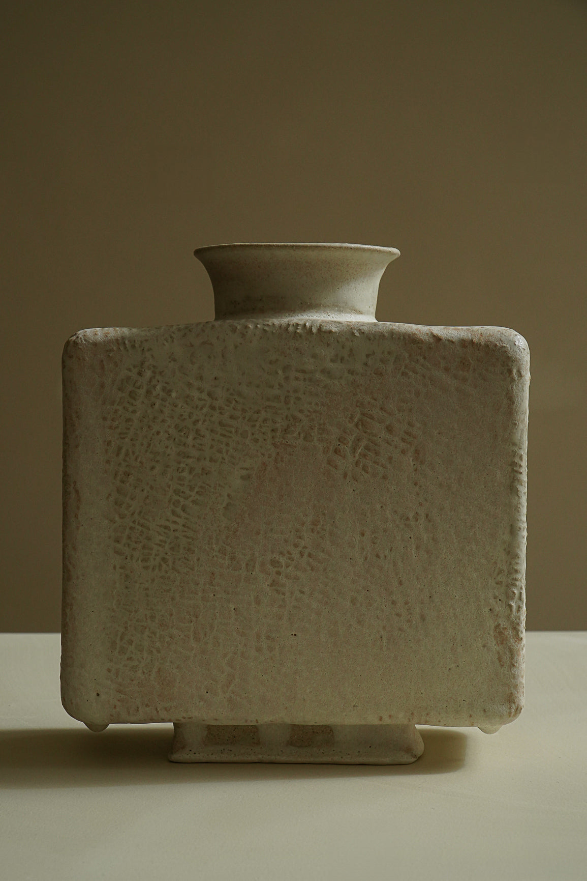 VASE BLANC TEXTURÉ