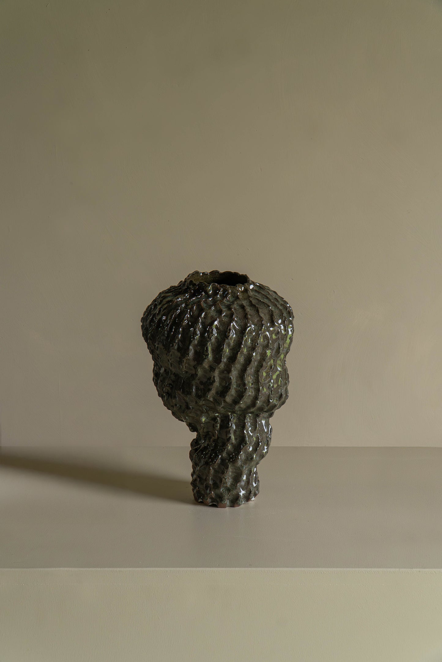 VASE KAKI