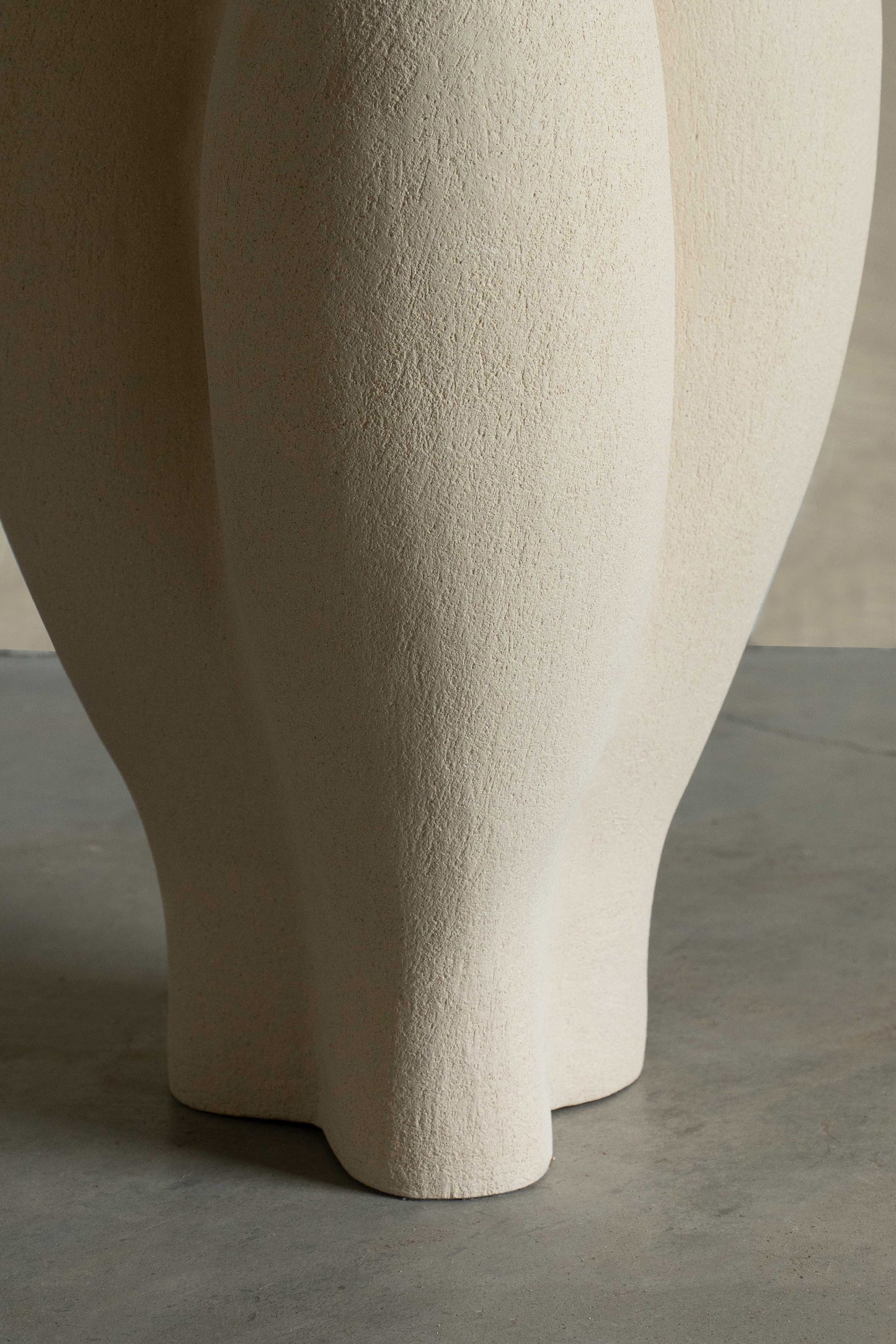 Large Danaïde vase