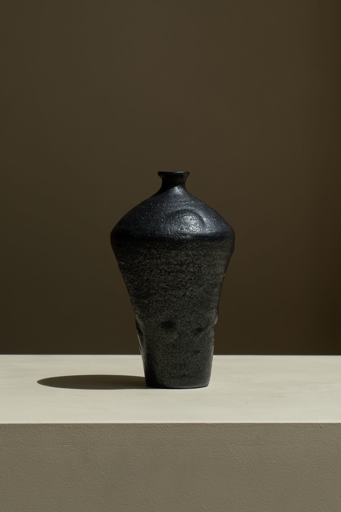 VASE ÉPAULE NOIR