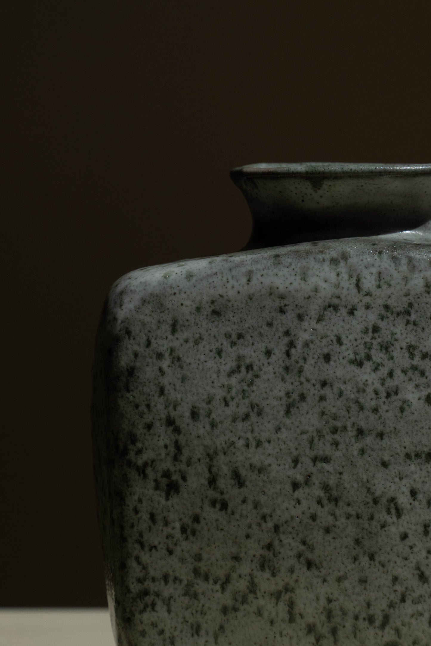 VASE GRIS