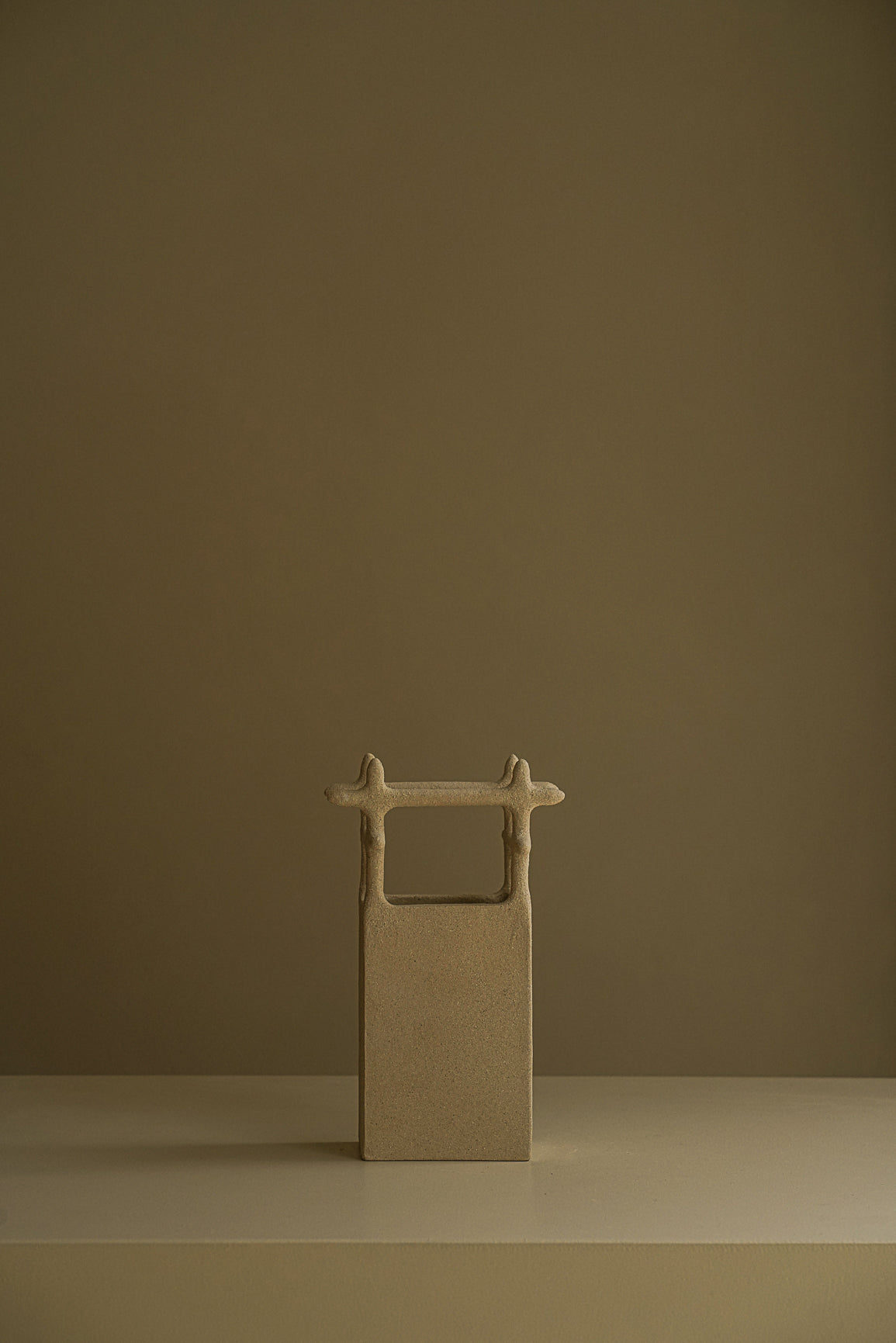 VASE SCULPTURAL
