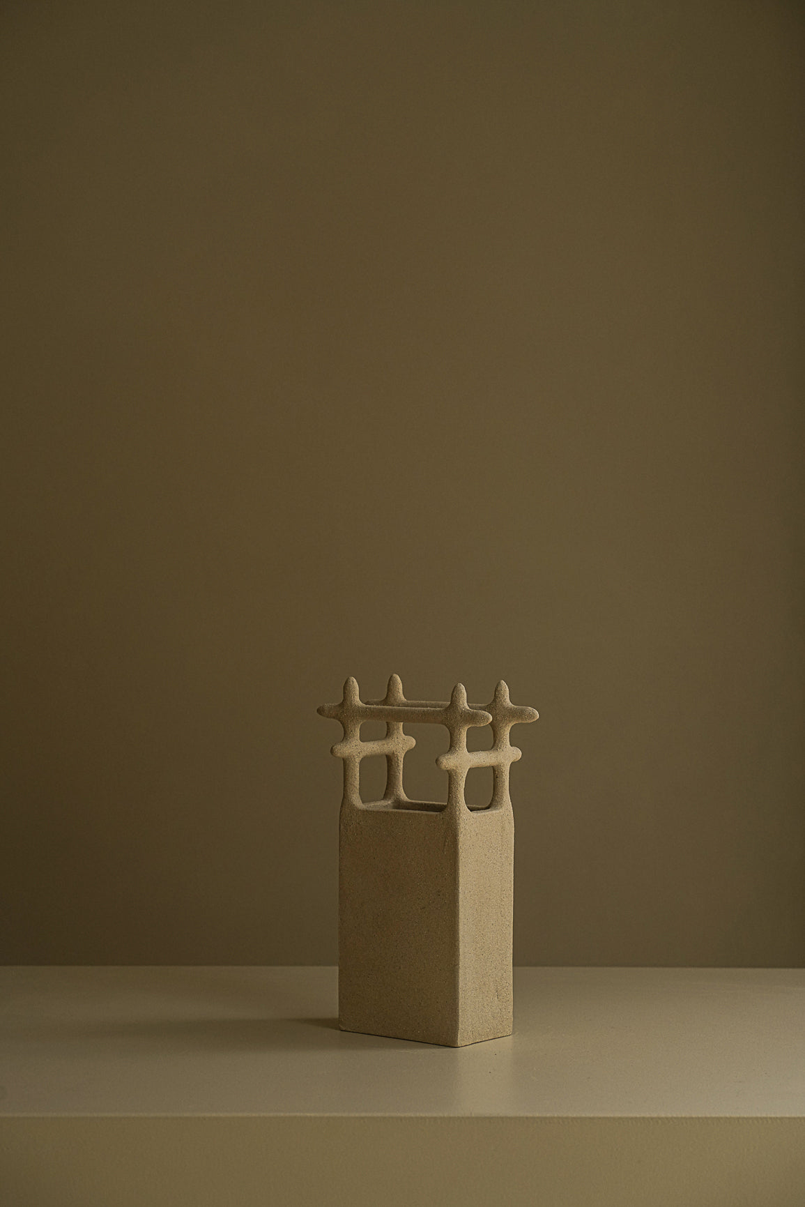 VASE SCULPTURAL
