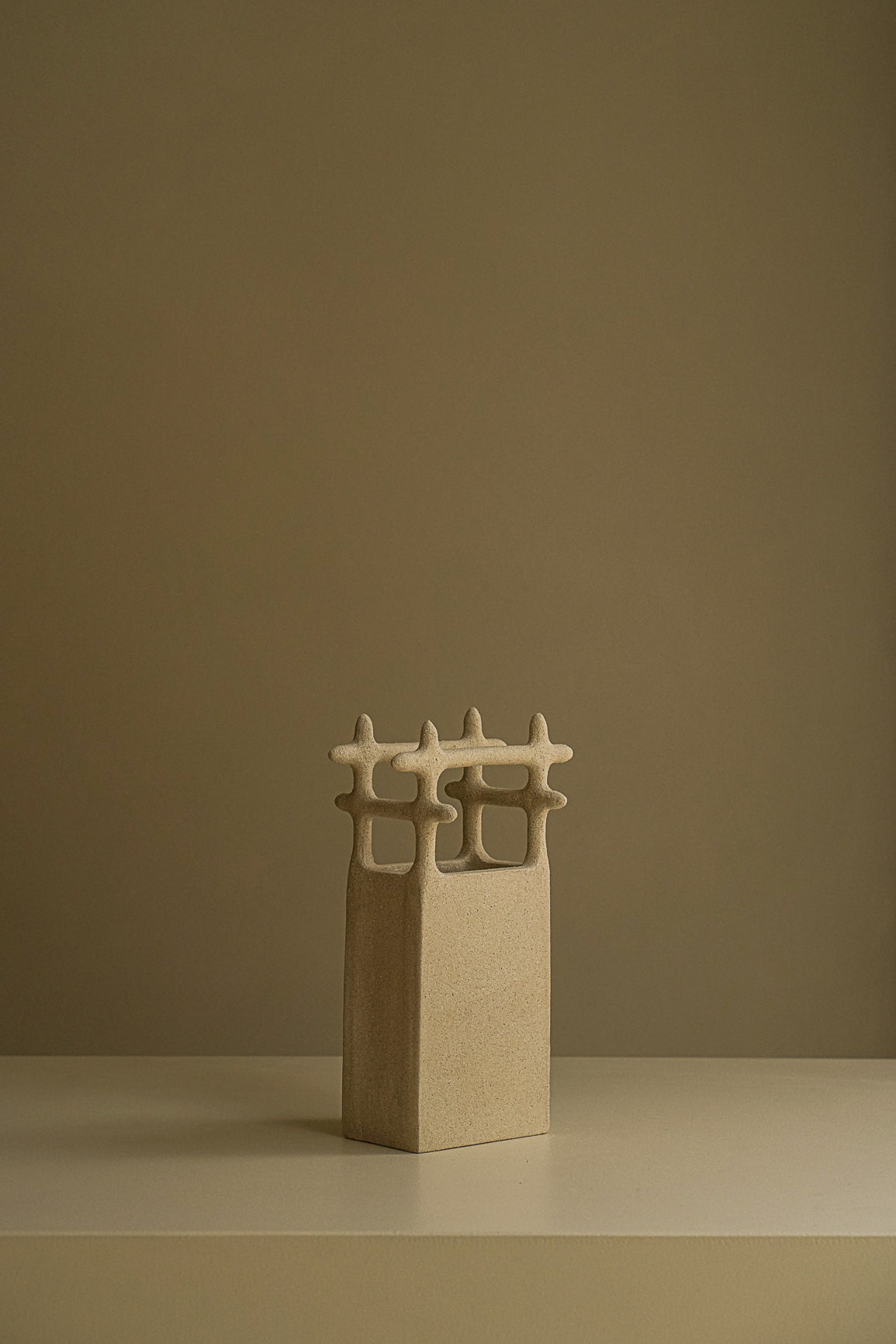 VASE SCULPTURAL