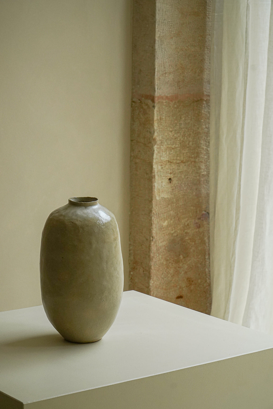 VASE OCHRE 8