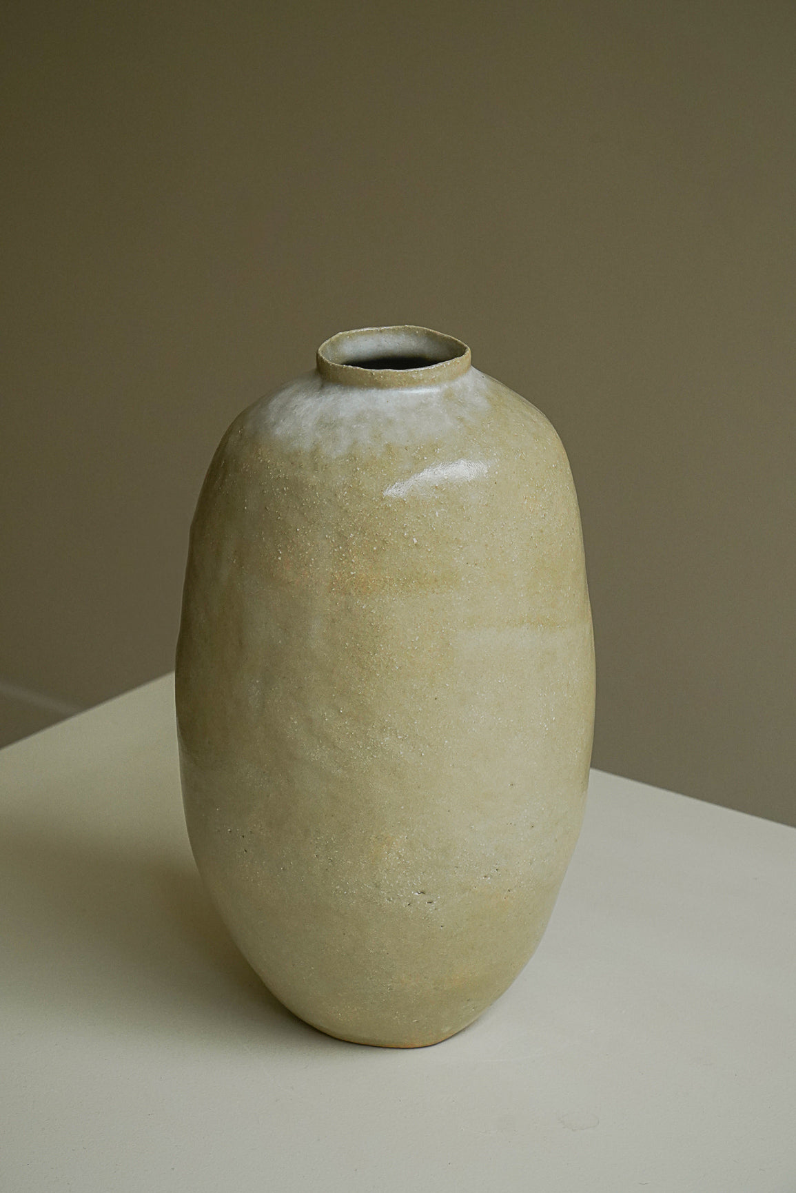 VASE OCHRE 8