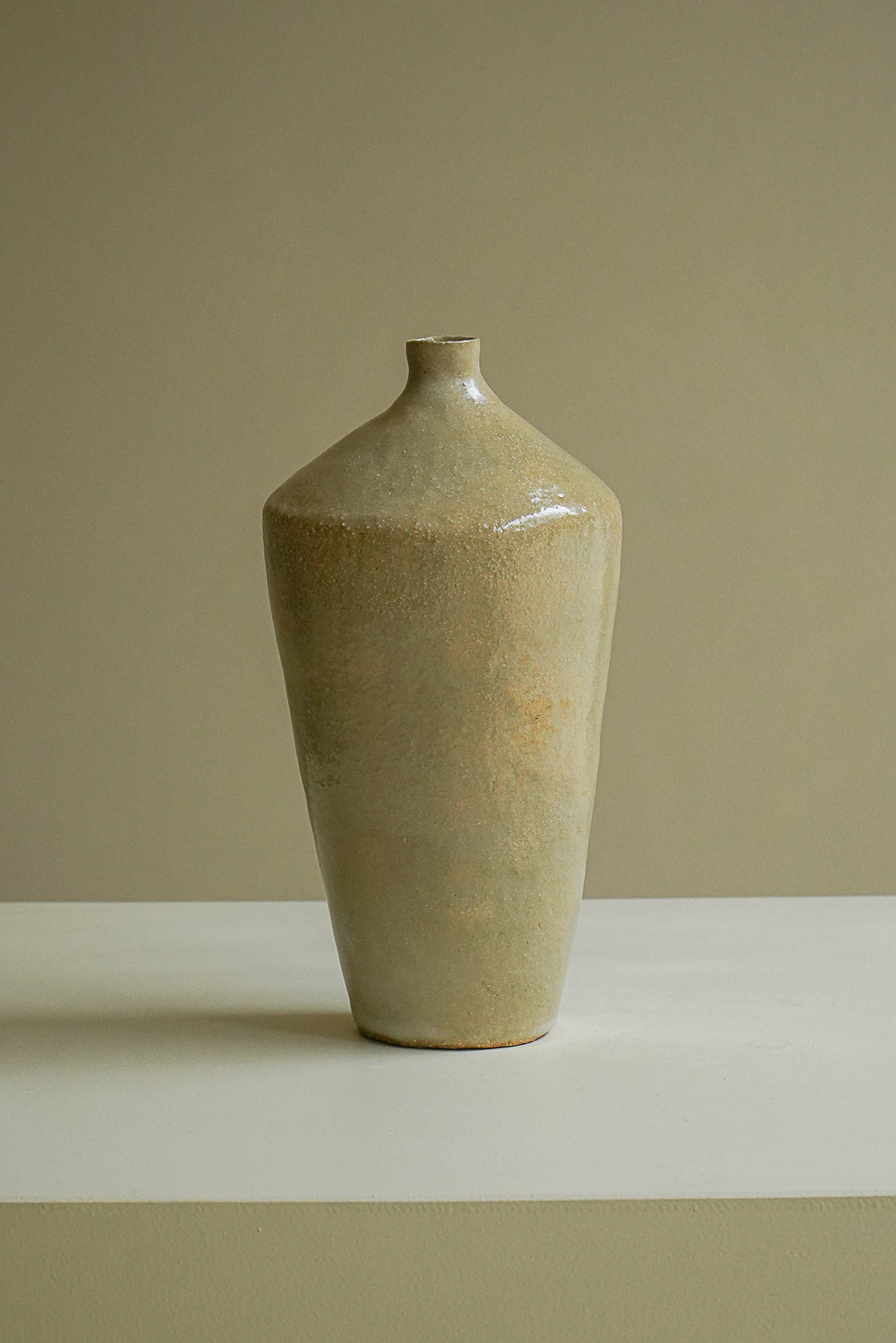 VASE OCHRE 9