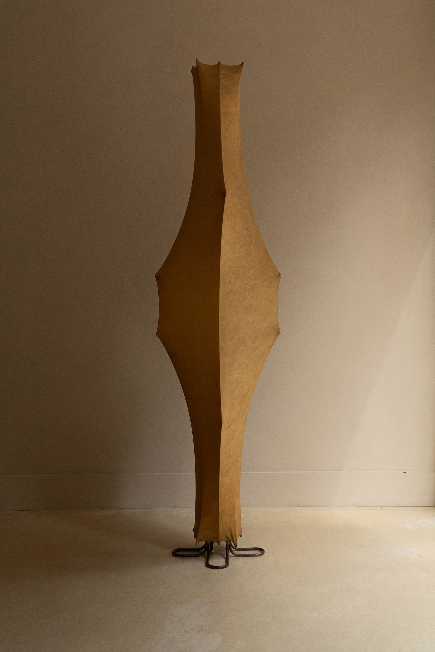 LAMPADAIRE FANTASMA