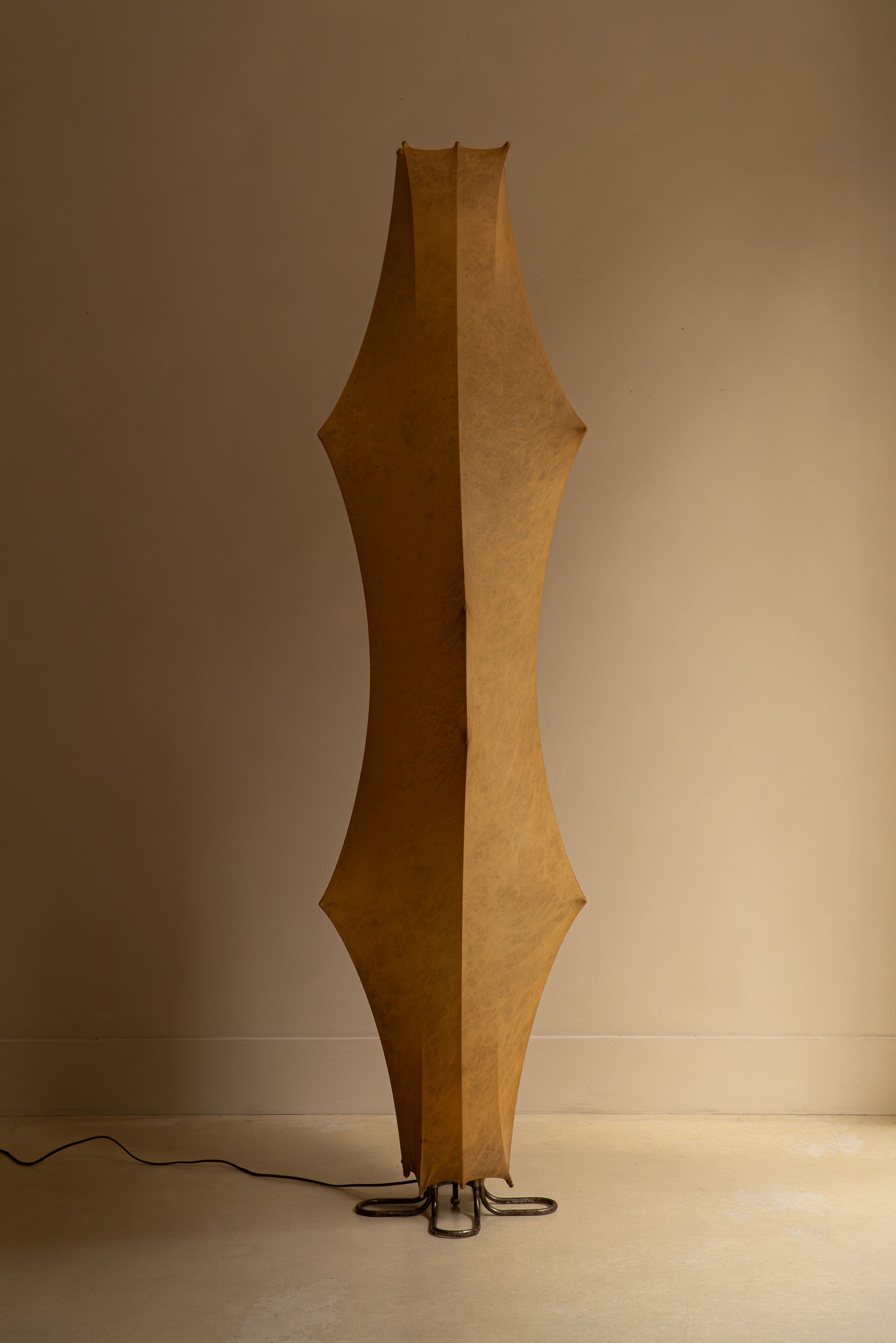 LAMPADAIRE FANTASMA
