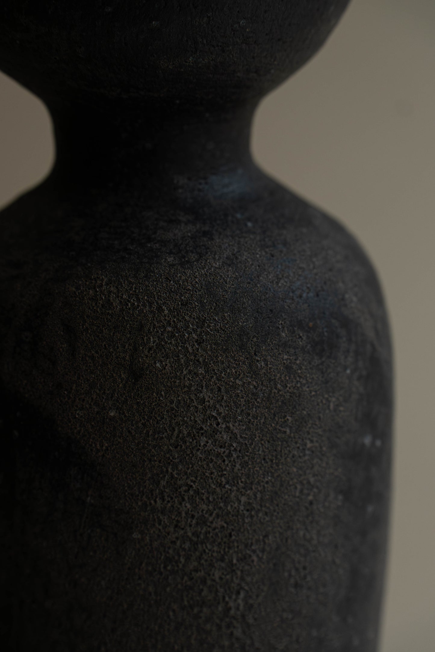 VASE SILHOUETTE CRATÈRE NOIR