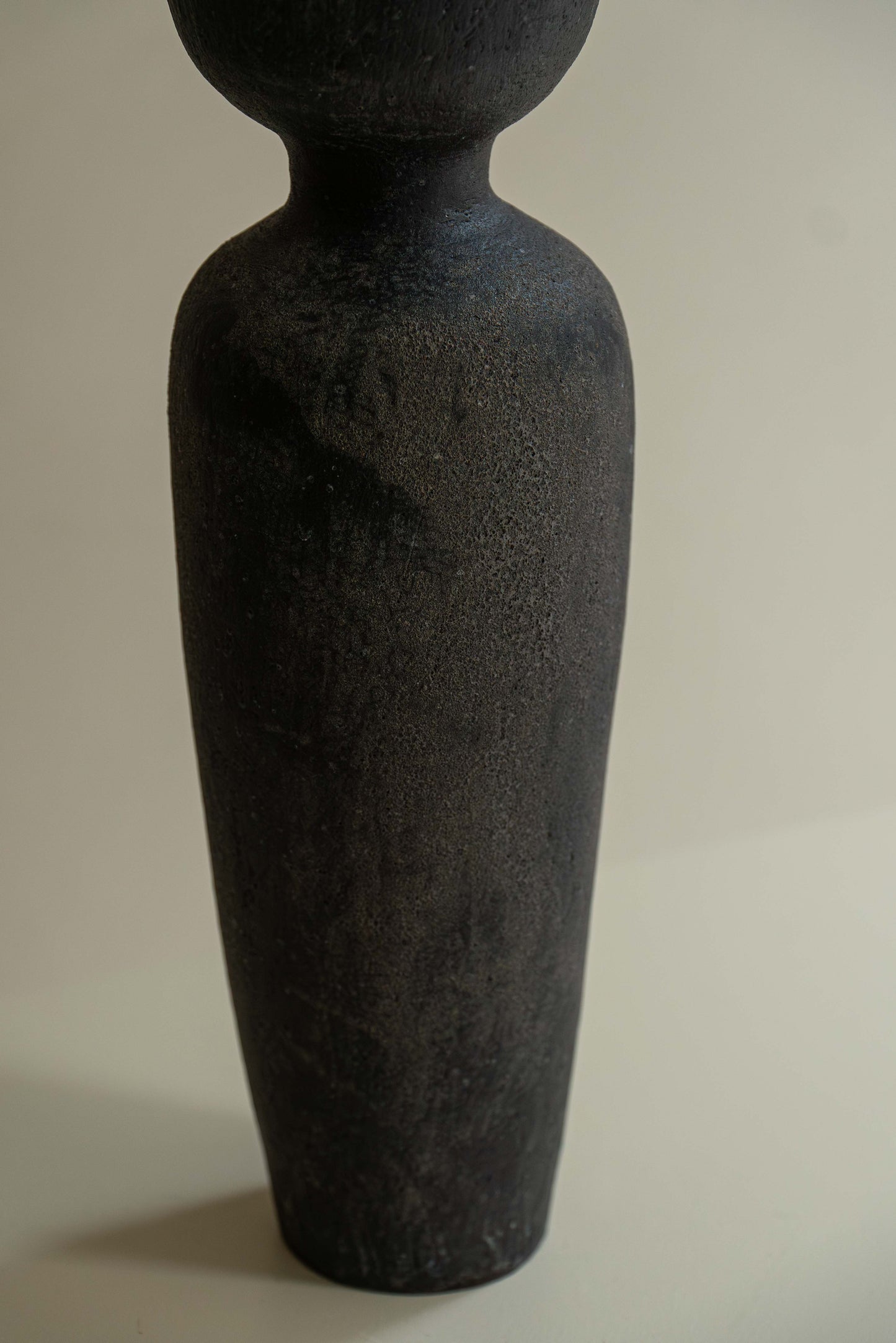 VASE SILHOUETTE CRATÈRE NOIR