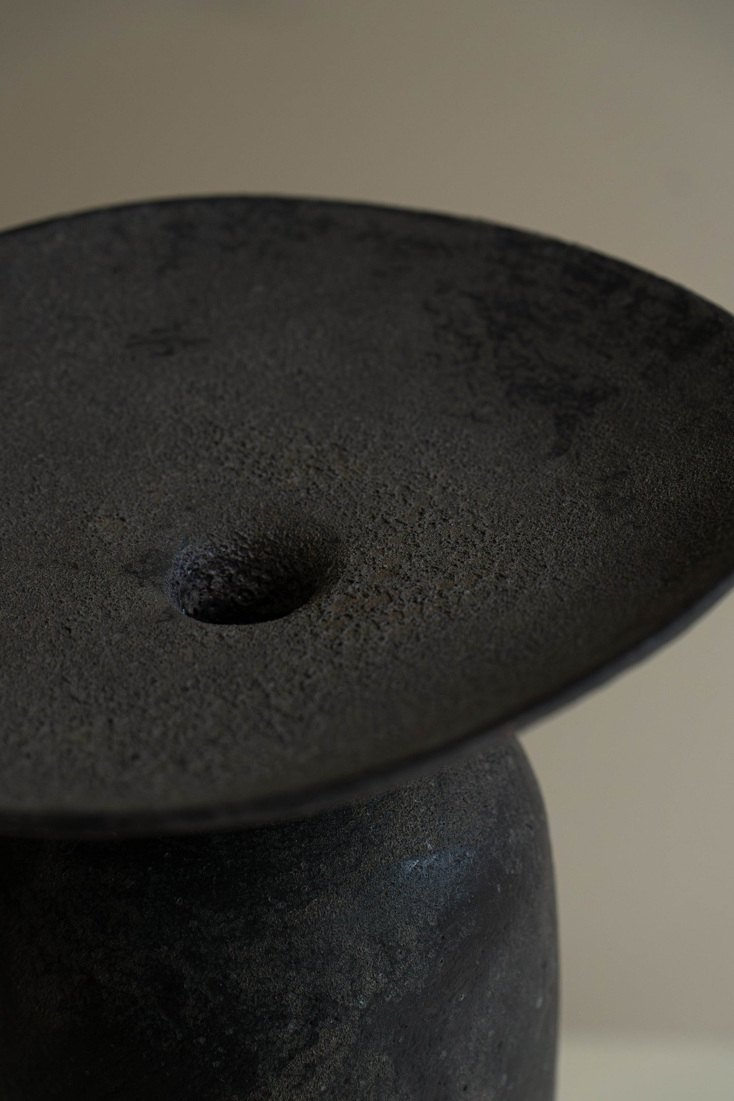 VASE COROLLE CRATÈRE NOIR