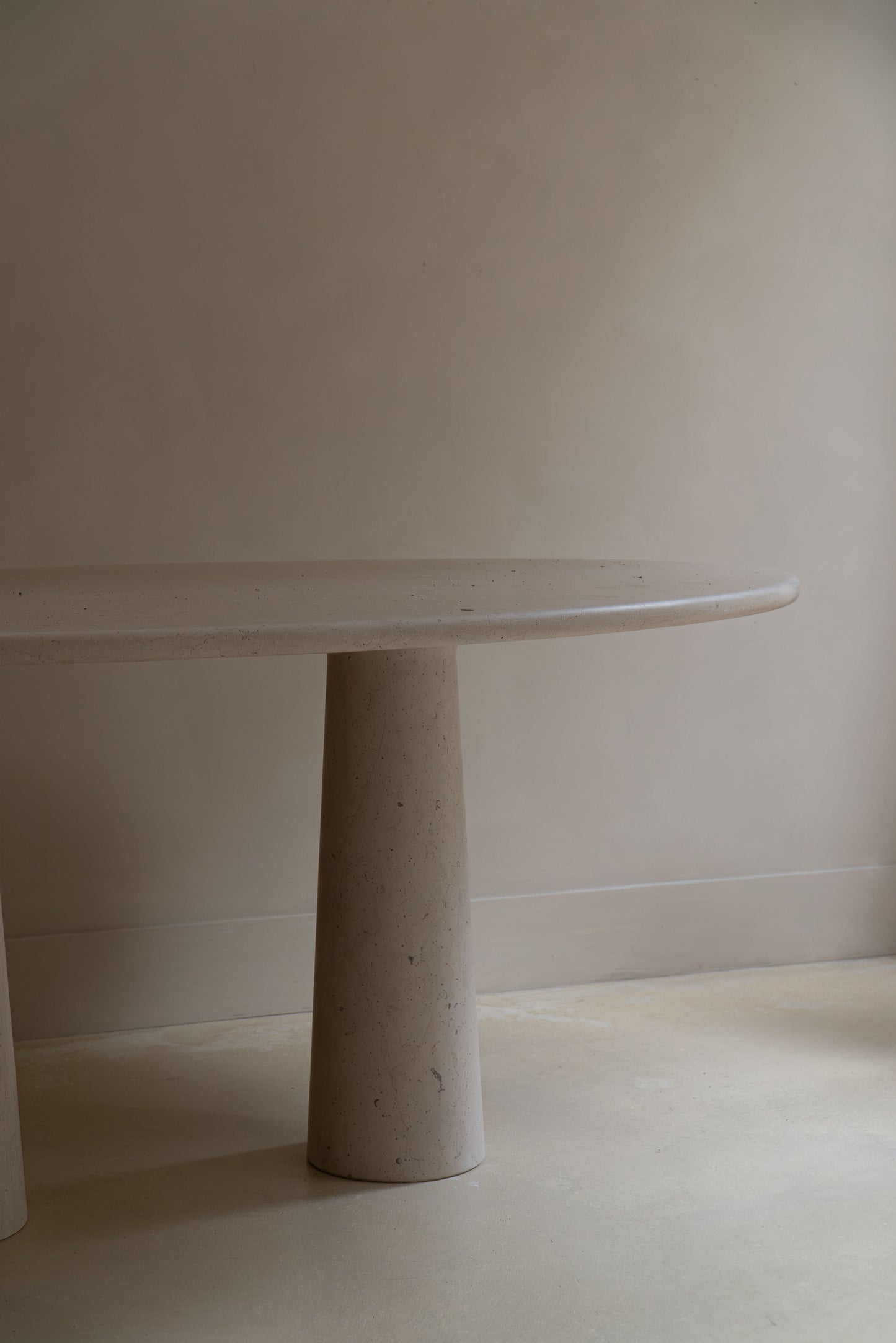Aponi table