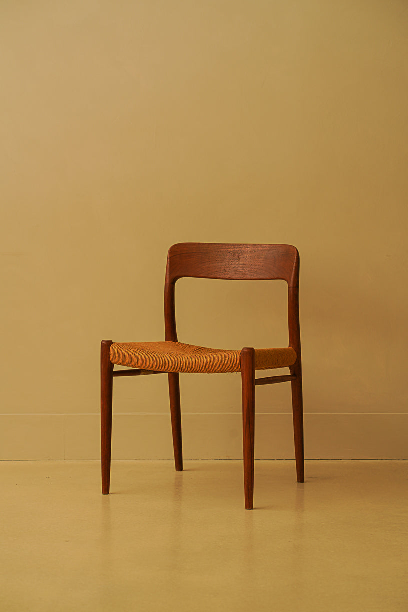 O Moller chair n 75