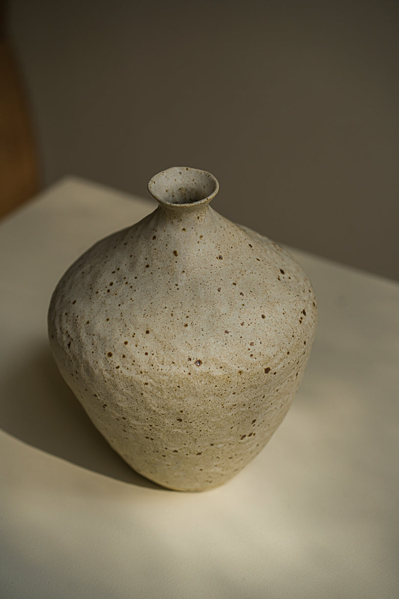 Vase Milk 00