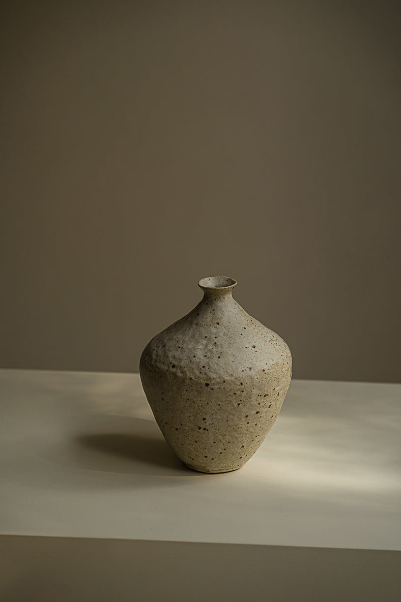 Vase Milk 00