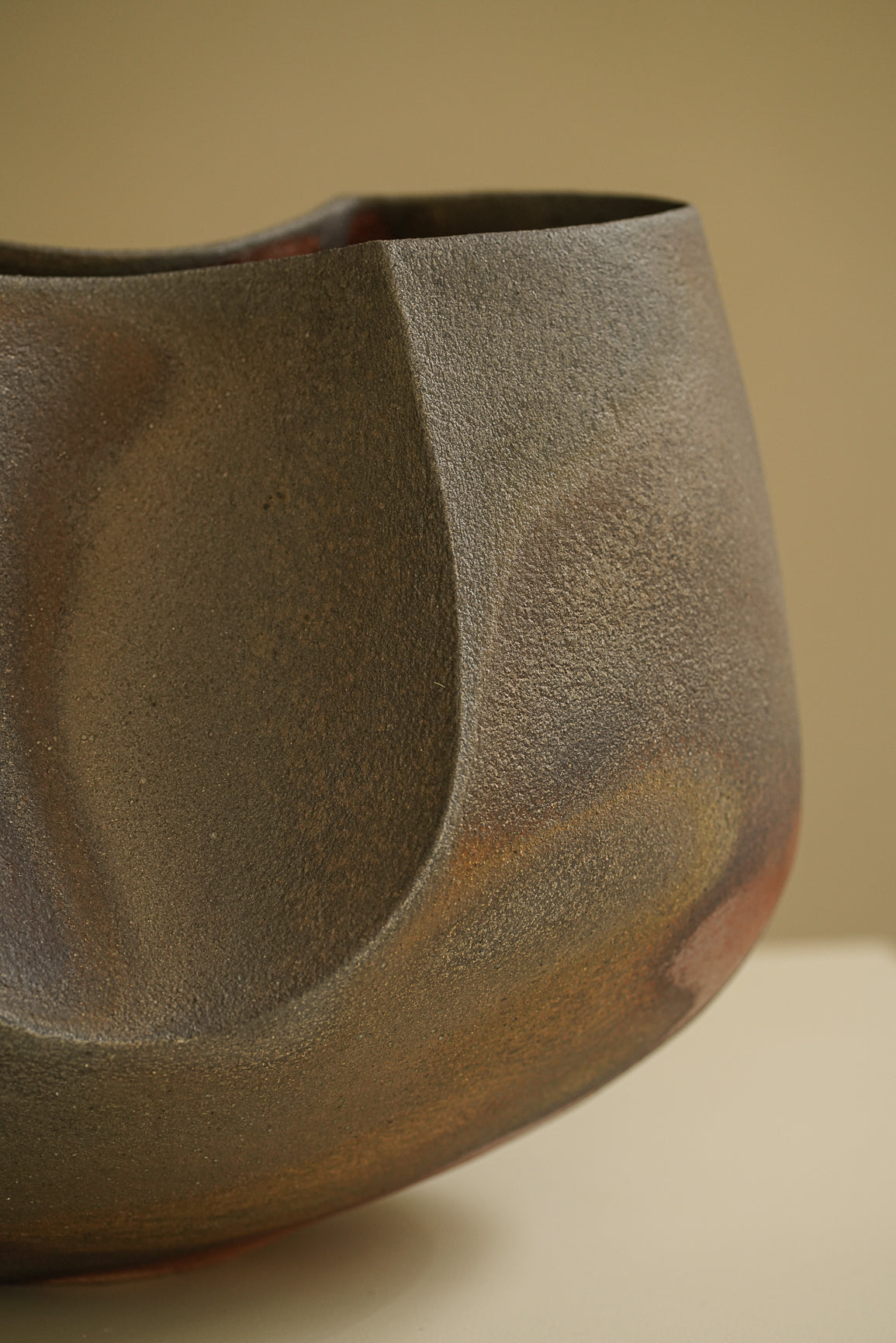 GRAND VASE CUIT AU BOIS