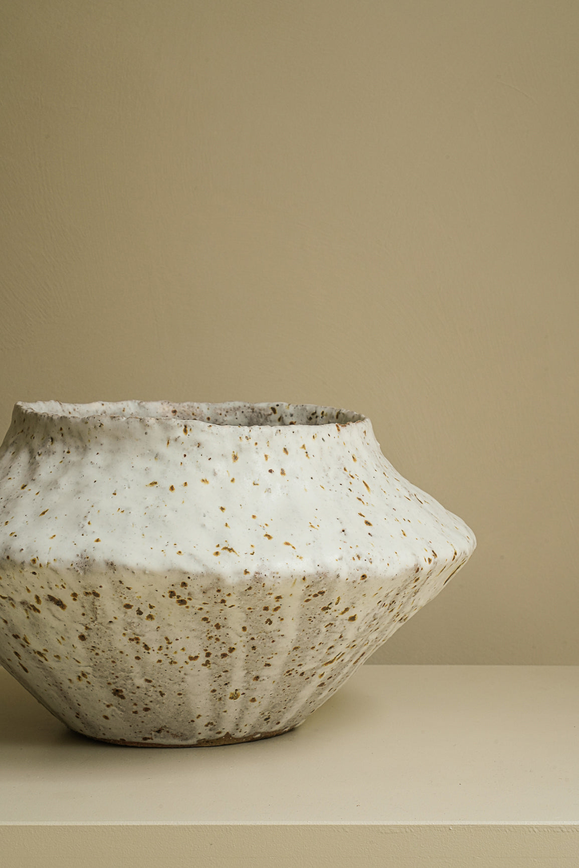 GRAND VASE