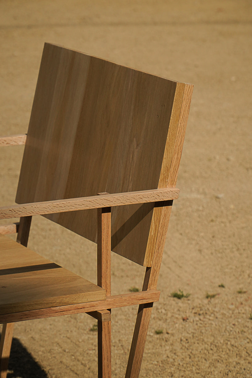 Arles armchair