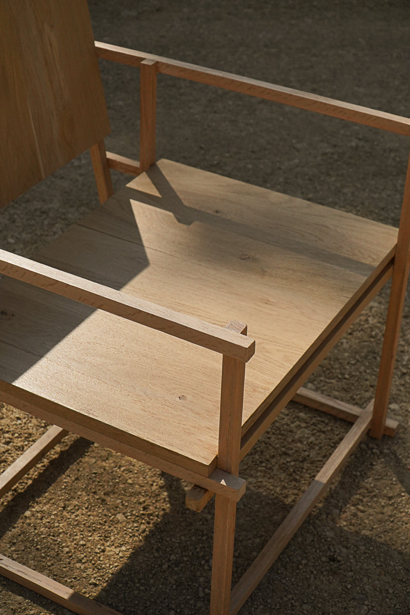 Arles armchair