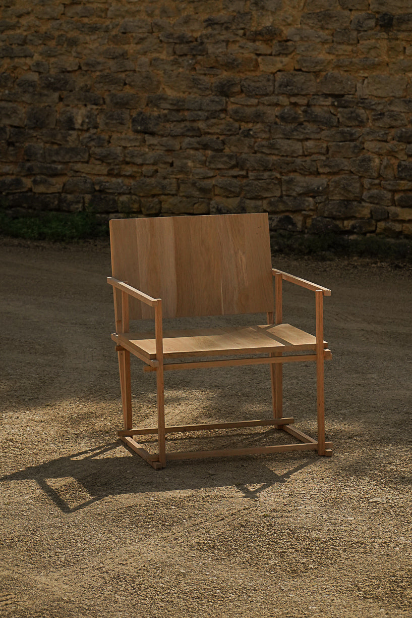 Arles armchair