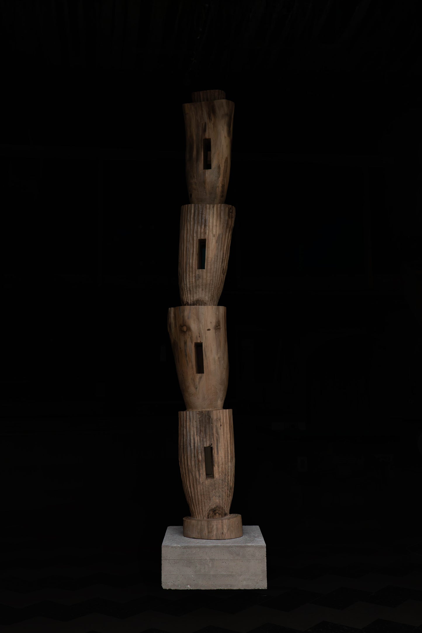TOTEM «AU DÉBUT»