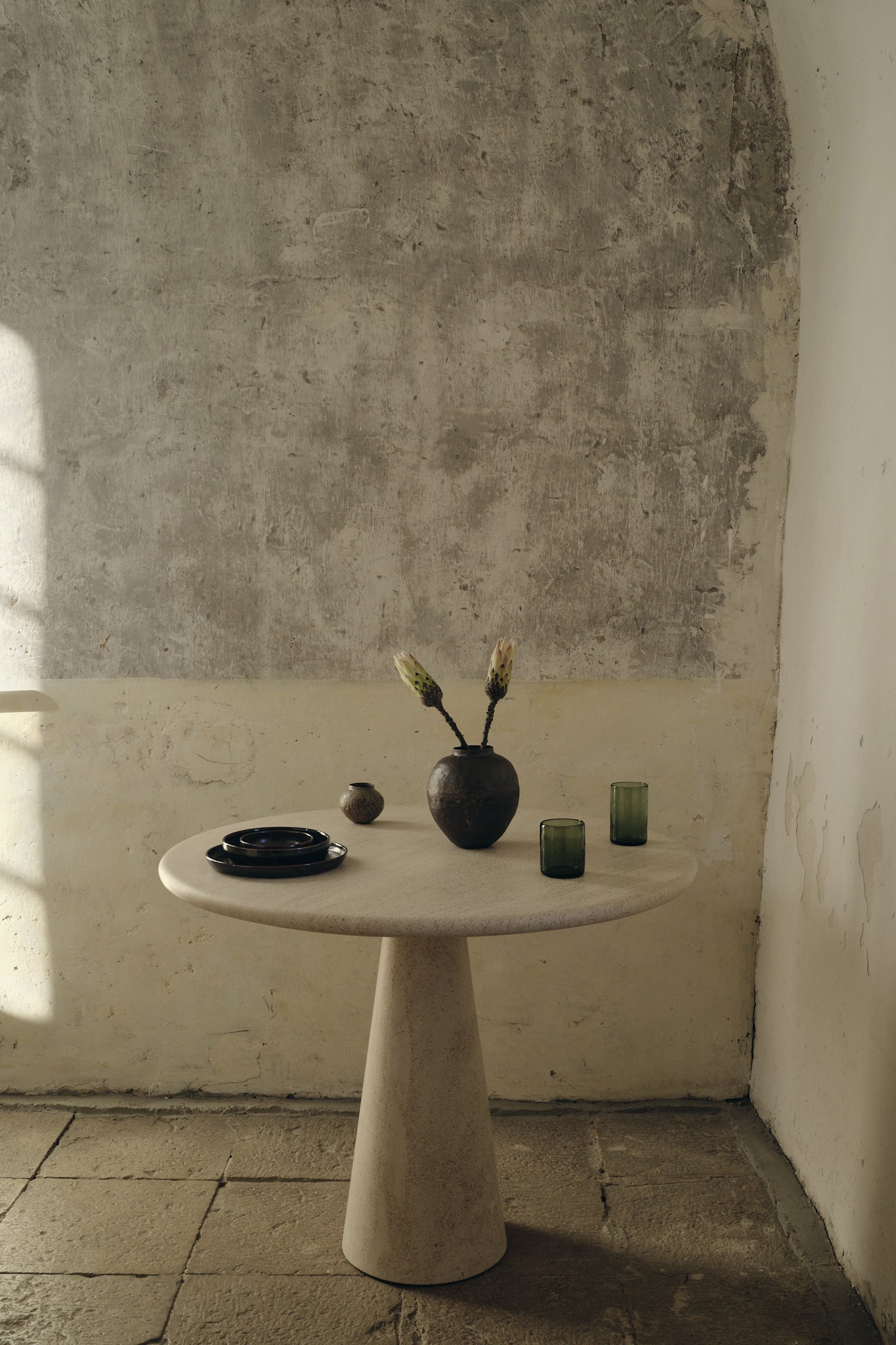 Donoma table small model
