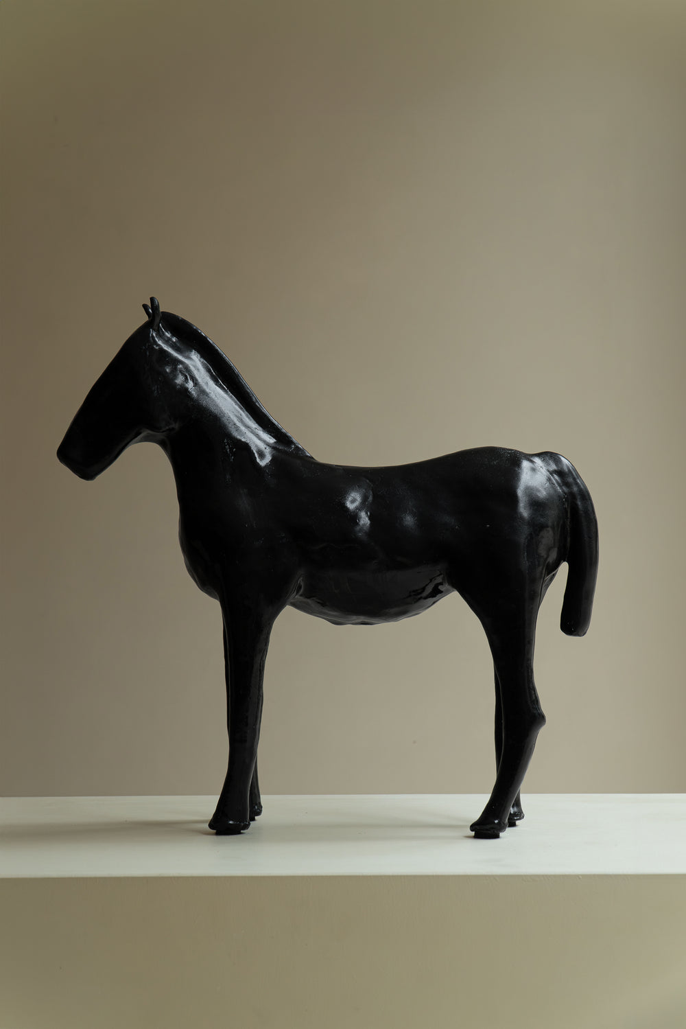 BLACK HORSE