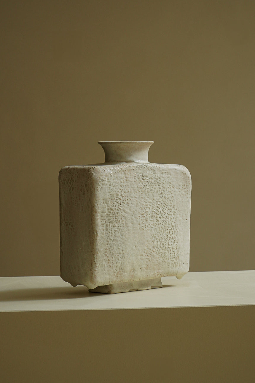 Vase blanc texturé