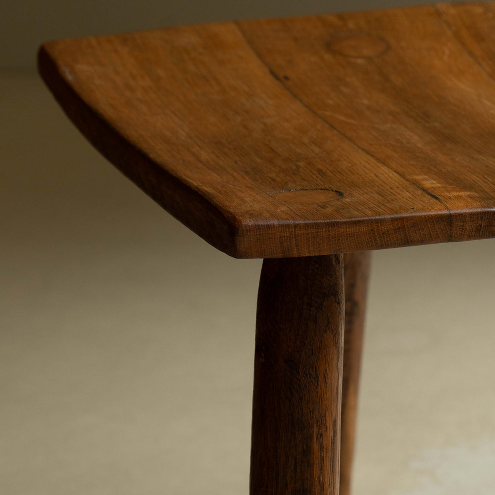 
                      
                        Tabouret "feuille"
                      
                    