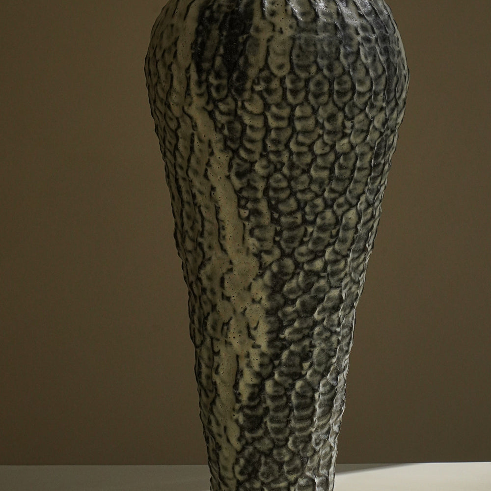 
                      
                        VASE I
                      
                    