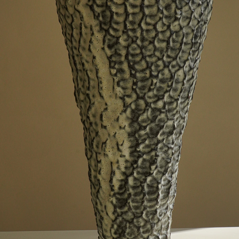 
                      
                        VASE I
                      
                    