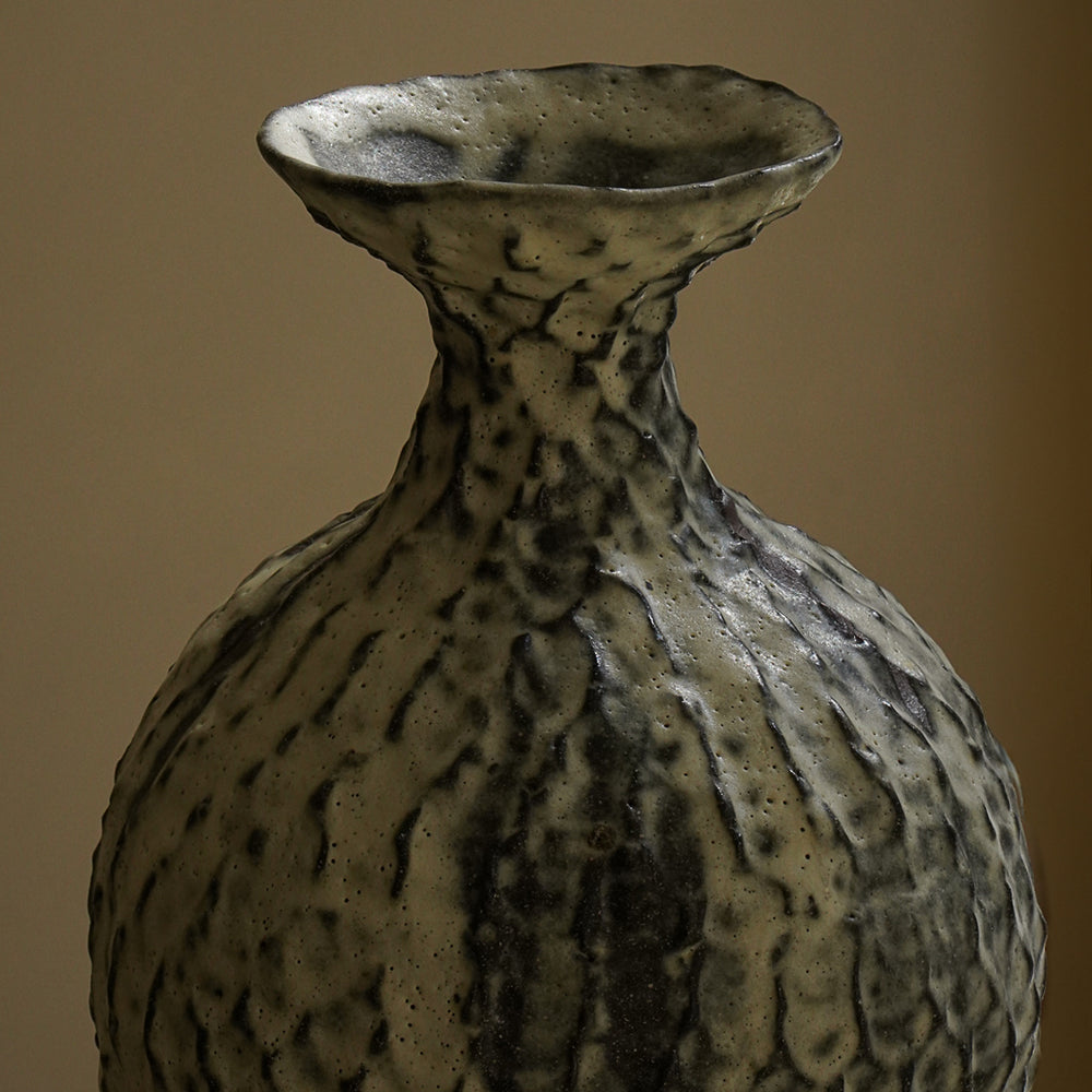 
                      
                        VASE I
                      
                    