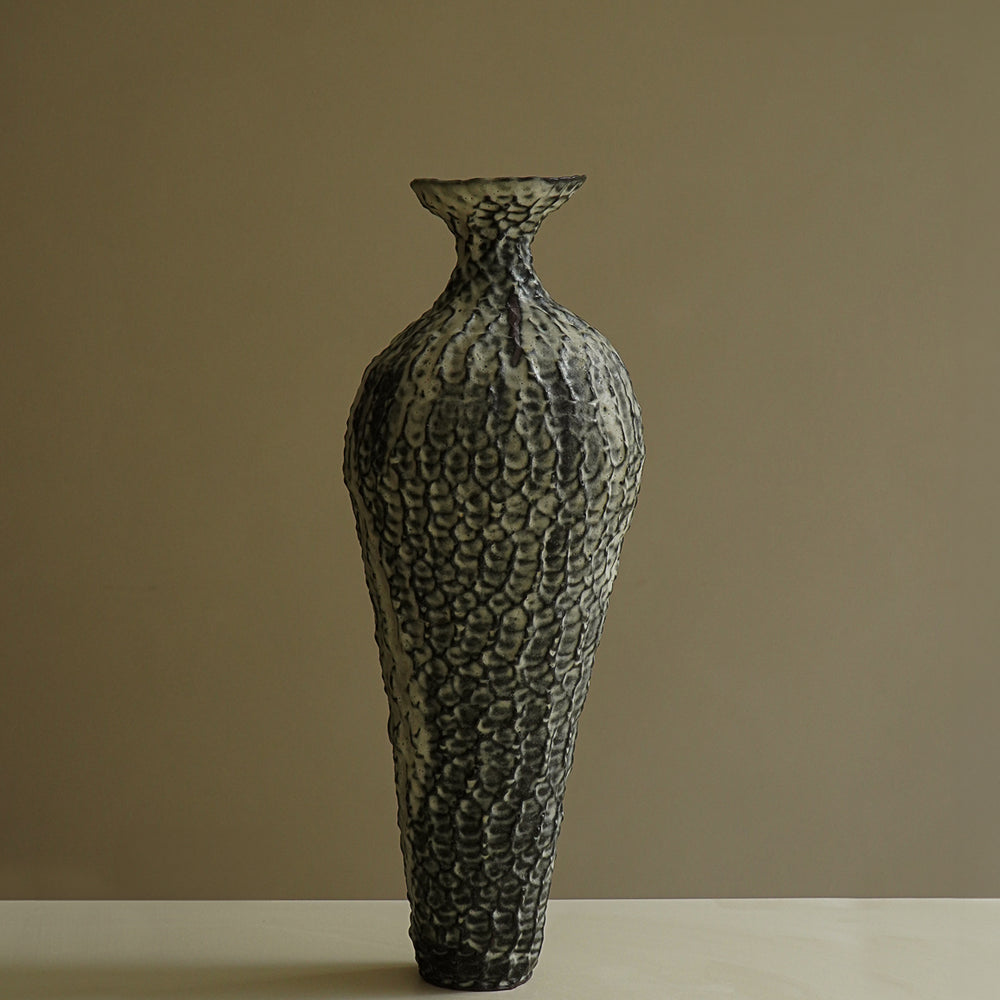 
                      
                        VASE I
                      
                    