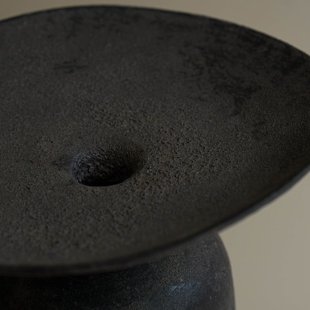 
                      
                        VASE COROLLE CRATÈRE NOIR
                      
                    