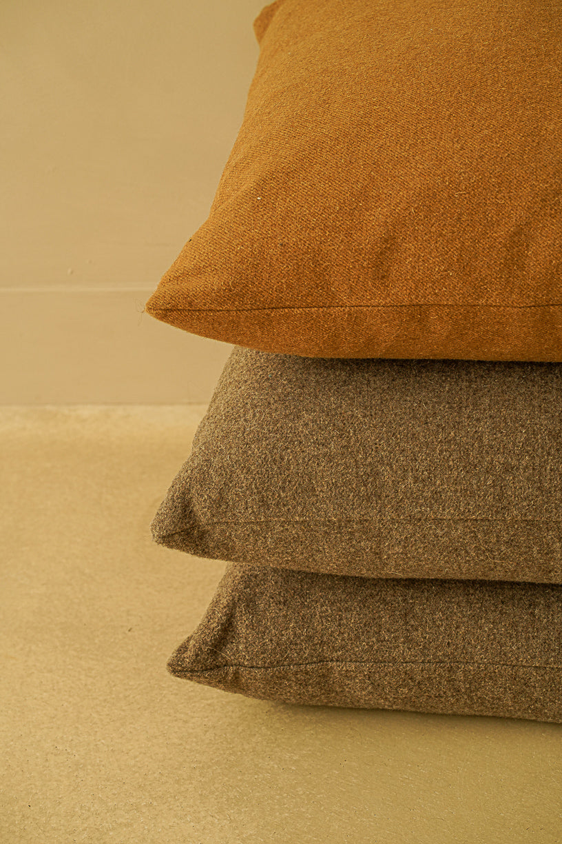 “Wool cloth” floor cushion