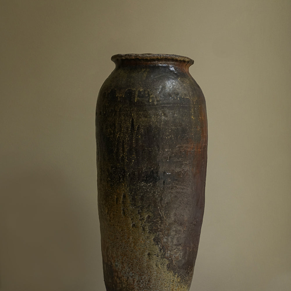 
                      
                        VASE II
                      
                    