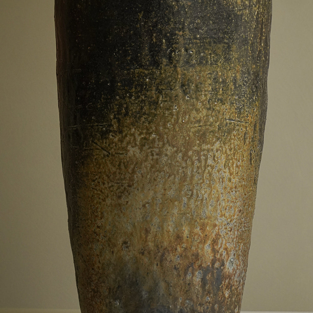 
                      
                        VASE II
                      
                    