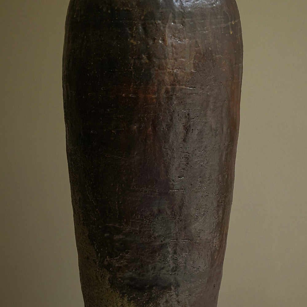 
                      
                        VASE II
                      
                    