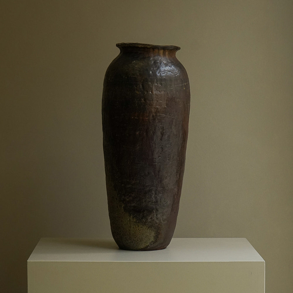 
                      
                        VASE II
                      
                    