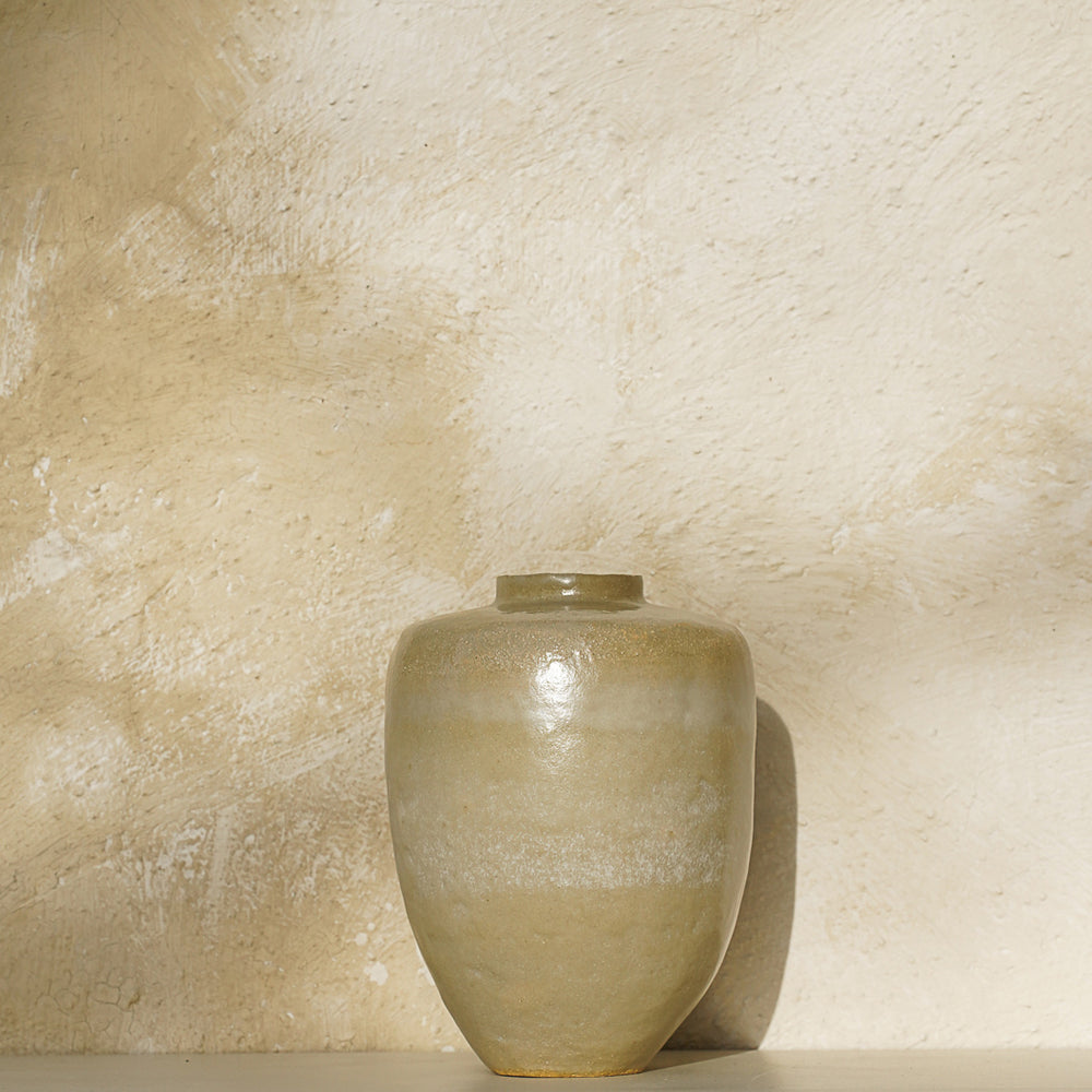 
                      
                        VASE OCHRE 4
                      
                    