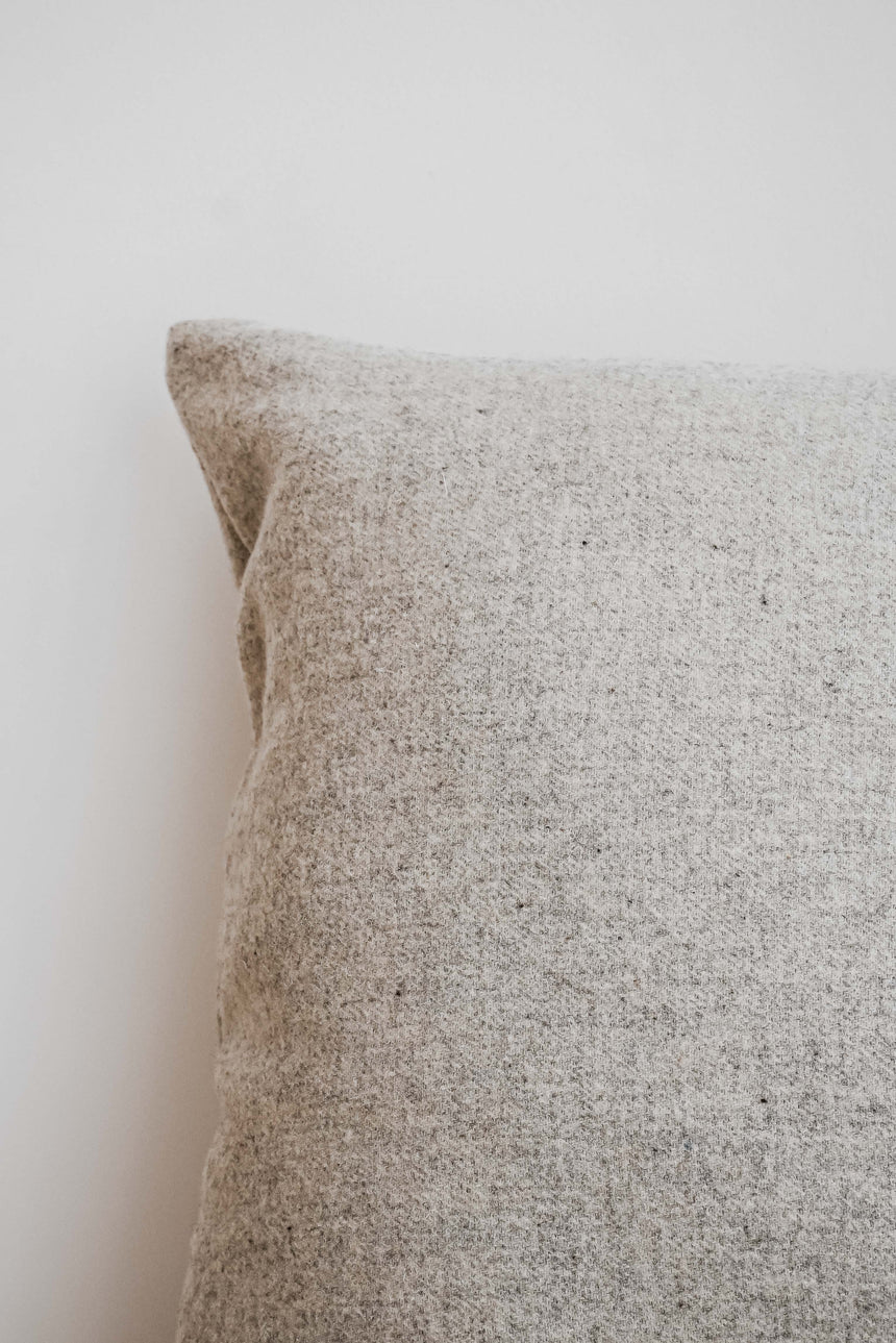 Cushion "Wool cloth" greige